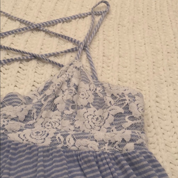 Open back strappy tank top - Picture 3 of 3